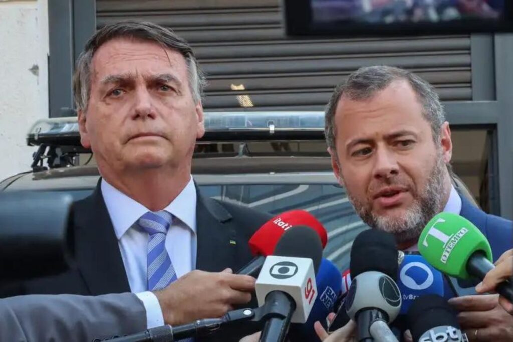 Defesa de Bolsonaro pede ao Supremo que passaporte seja devolvido