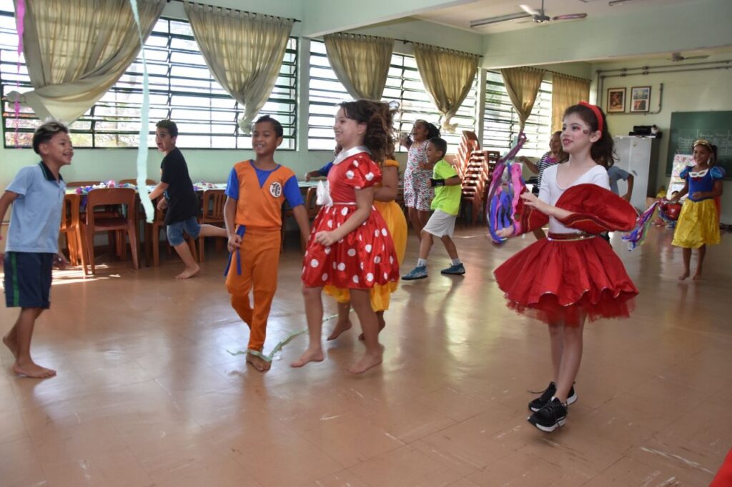 Escolas e Centros Educacionais de Santo André entram no clima do Carnaval