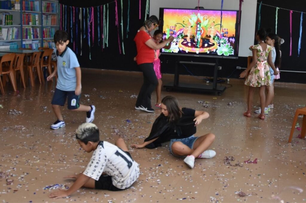 Escolas e Centros Educacionais de Santo André entram no clima do Carnaval