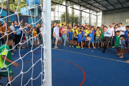 Prefeitura de São Bernardo revitaliza espaço esportivo multiuso na região do Riacho Grande