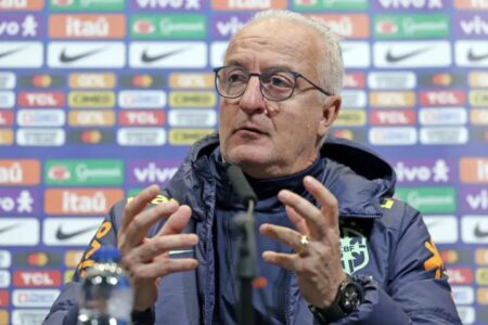 Dorival Júnior espera ótima resposta do Brasil contra a Inglaterra