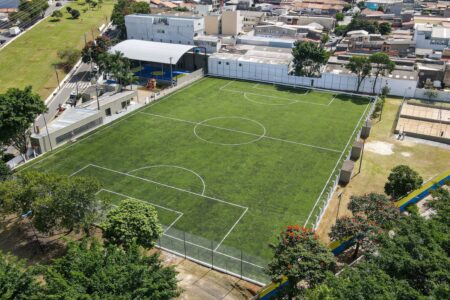 Auricchio entrega revitalização do Sete de Setembro e mais um campo de futebol para São Caetano