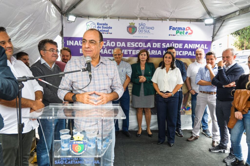 Banho e Tosa será o primeiro curso da Escola de Saúde e Bem-Estar Animal de São Caetano; inscrições abrem dia 16