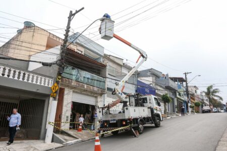 Prefeitura de São Bernardo moderniza iluminação pública em mais 9 bairros do Alvarenga