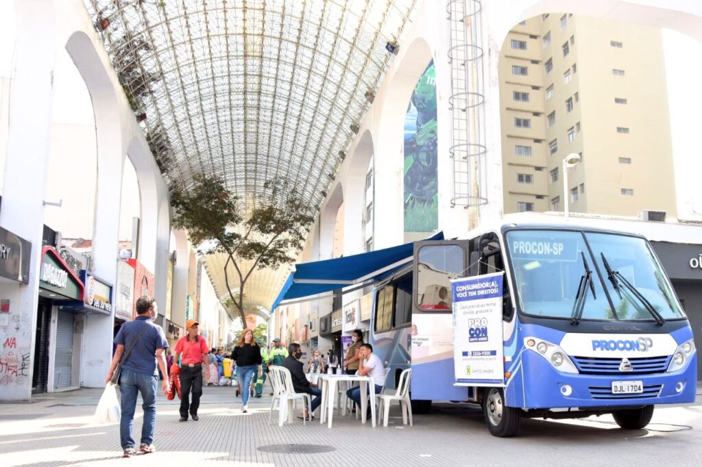 Rua Coronel Oliveira Lima recebe Procon Móvel nesta quinta