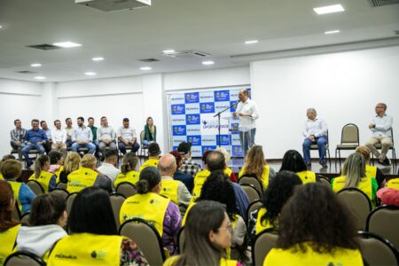 Auricchio anuncia a prorrogação do programa Mais Oportunidade para 100 colaboradores