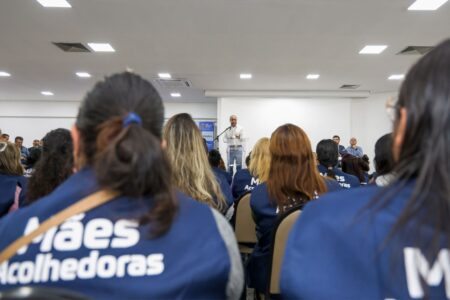 Auricchio recebe 80 novas Mães Acolhedoras, que iniciam o trabalho nesta sexta-feira nas escolas da Rede Municipal