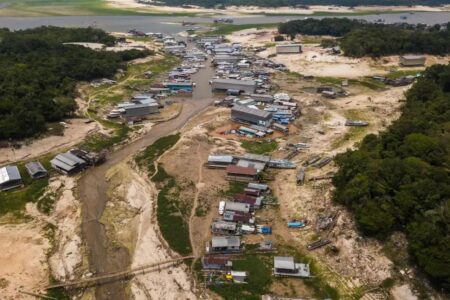 Crise climática adolescentes levam ao papa demandas da juventude