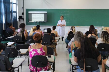 Florestan Fernandes realiza workshop sobre técnicas para o alisamento de cabelo