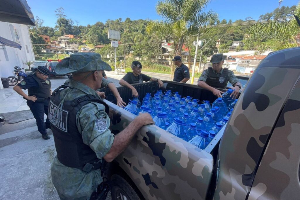 GCM de Ribeirão Pires adquire mais de 600 litros de água potável para enviar ao Rio Grande do Sul