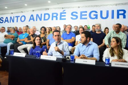 Gestão Paulo Serra lança Gilvan como pré-candidato a prefeito com apoio de 19 vereadores e oito partidos