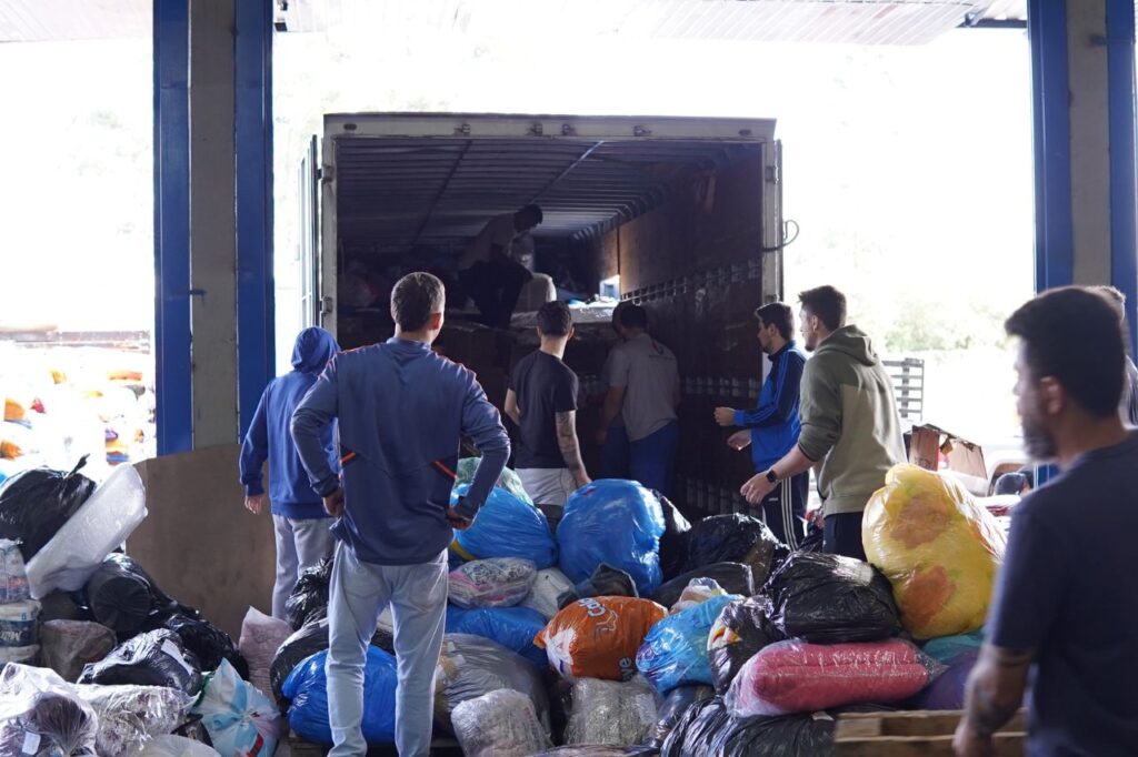 Sicredi dobra o valor arrecadado em movimento nacional para o Rio Grande do Sul e inicia nova mobilização