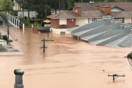 Sobe para 83 número de mortes no Rio Grande do Sul pelas fortes chuvas