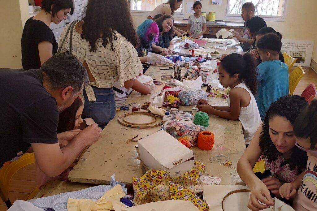 Escola Municipal de Iniciação Artística promove sábado de atividades abertas para a população