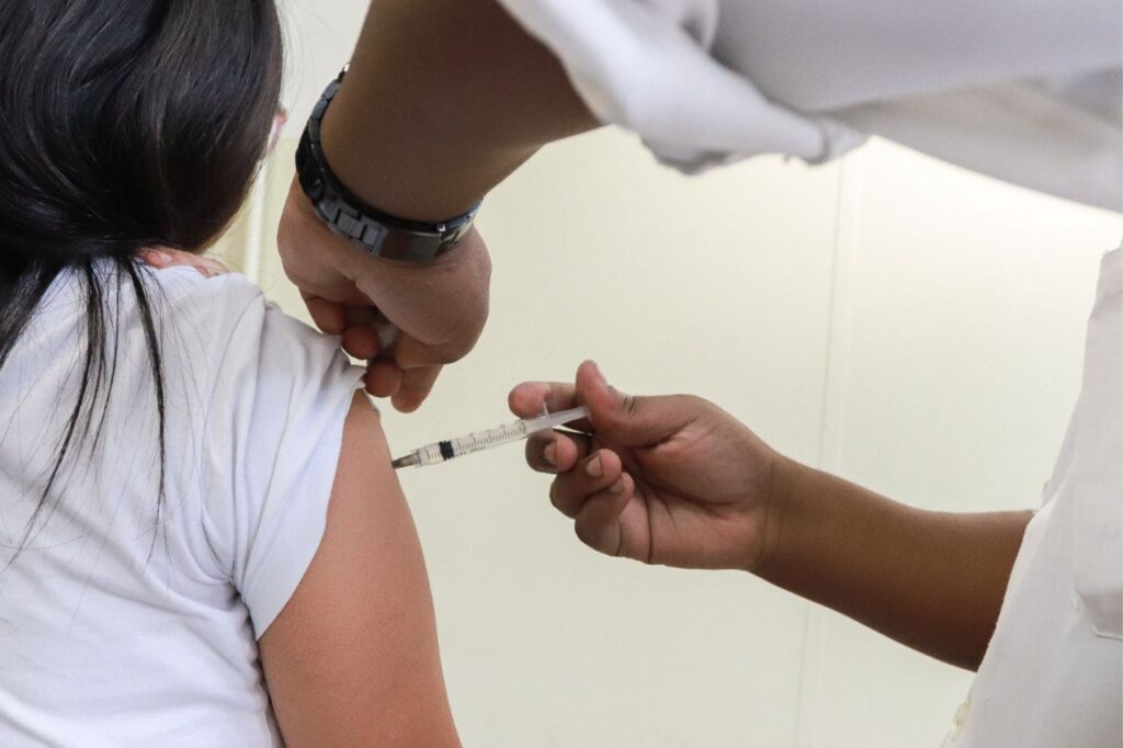 Santo André começa a vacinar jovens de 10 a 14 anos contra a dengue na quinta-feira