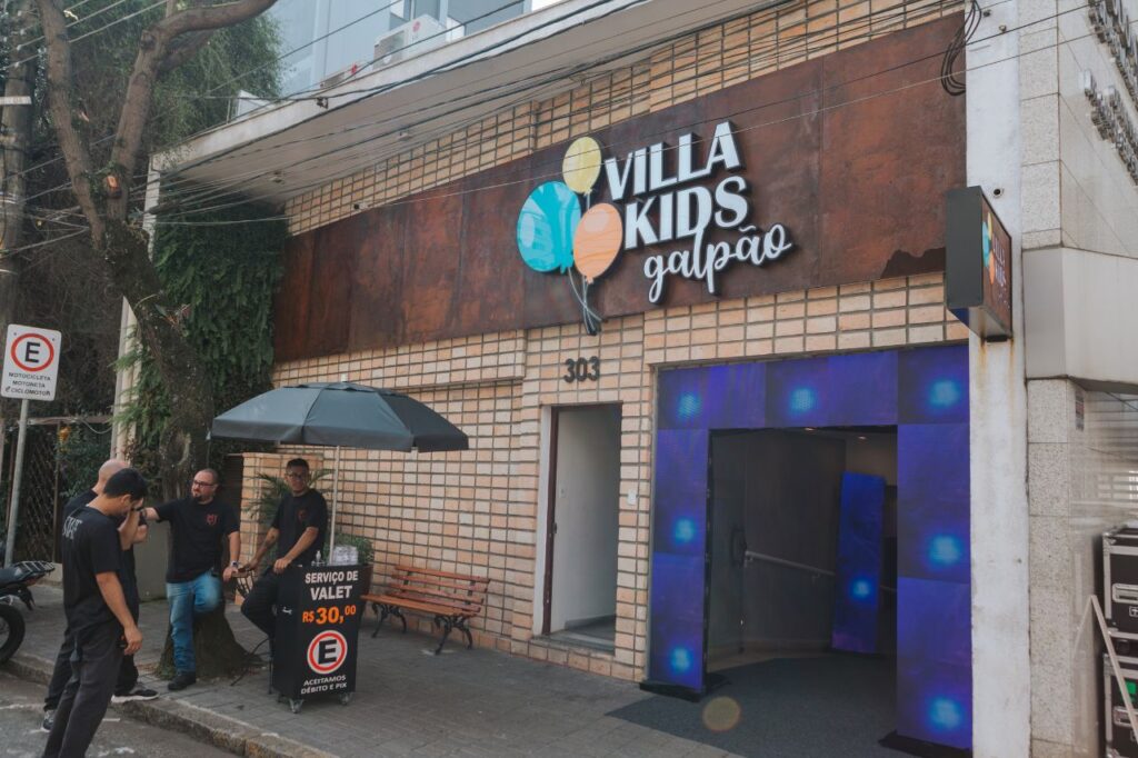 Buffet Villa Kids Galpão promove campanha do agasalho