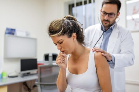 Pneumonia assintomática pode causar complicações graves se não for tratada corretamente