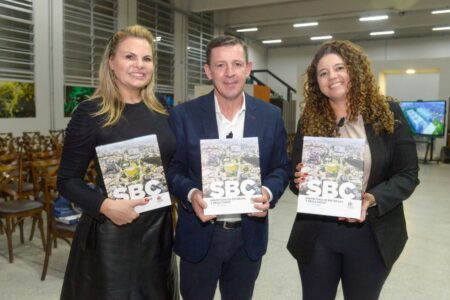 Prefeitura de São Bernardo lança livro que destaca transformação do município nos últimos anos