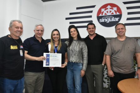 Singular recebe voto de congratulações da Câmara Municipal