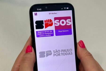 Agosto Lilás app SP Mulher Segura gera mais de 300 BOs e quase 100 acionamentos do botão de pânico