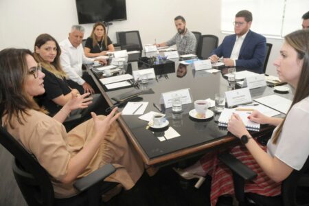 Deputada Ana Carolina Serra cobra retorno das atividades na Praça da Cidadania de Santo André