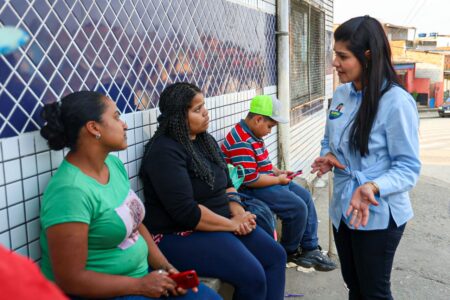 Flávia Morando projeta municipalização do 6º ao 9º ano em pacote da Educação