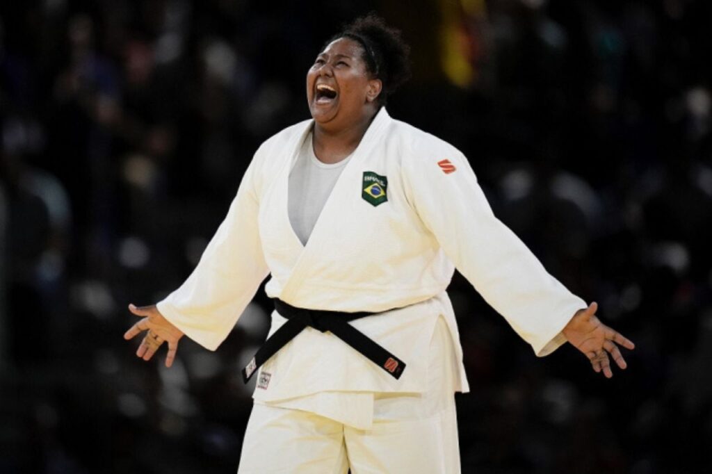 Judoca Beatriz Souza conquista o primeiro ouro brasileiro em Paris