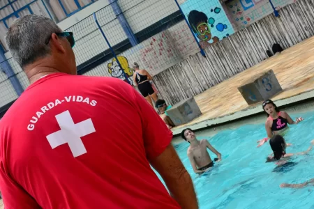 Centros Educacionais de Santo André reabrem piscinas ao público nos finais de semana