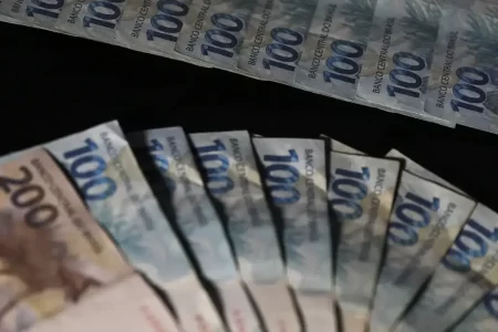 Copom decide nesta quarta se eleva juros básicos da economia