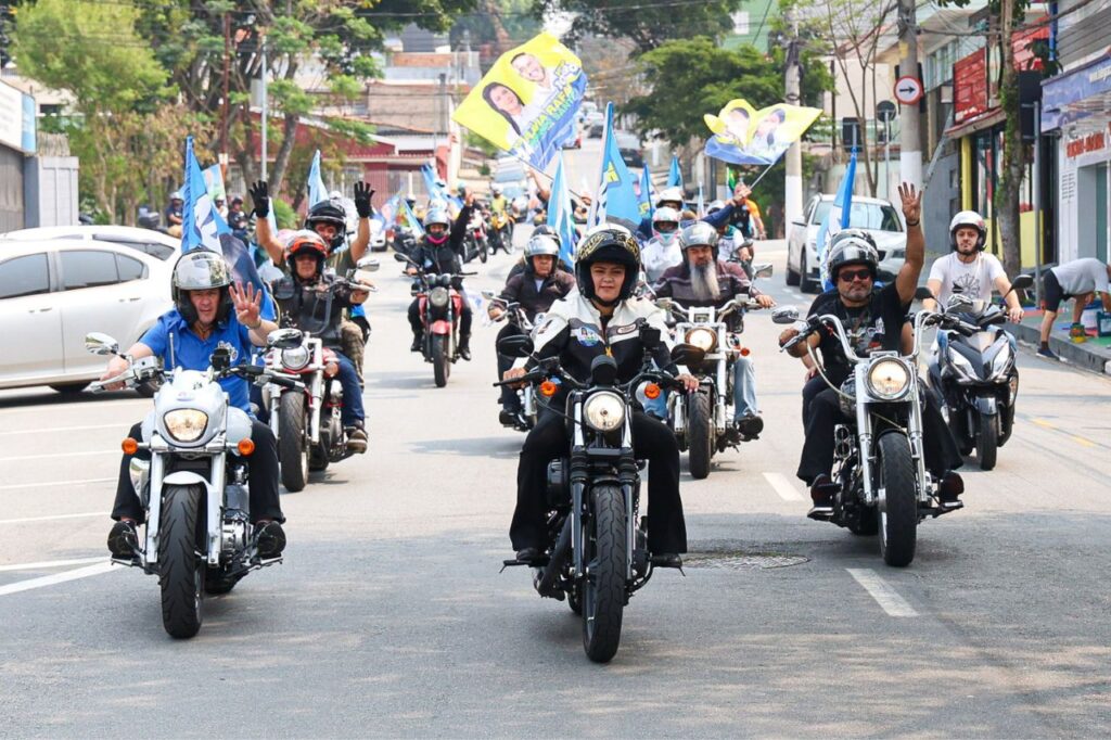 Em contagiante Motociata, Flávia Morando destaca proposta para motociclistas