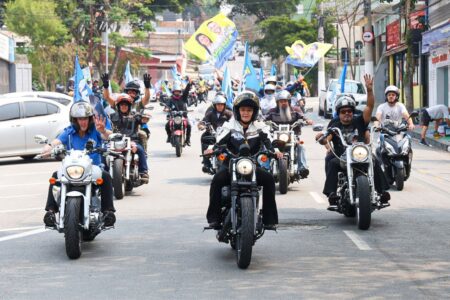 Em contagiante Motociata, Flávia Morando destaca proposta para motociclistas