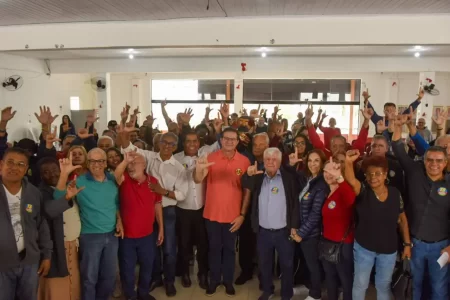 Em plenária com idosos, Luiz Fernando promete reforçar saúde e programas sociais