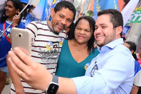 Gilvan recebe apoio em visita à Comunidade ABB no Jardim Santo André