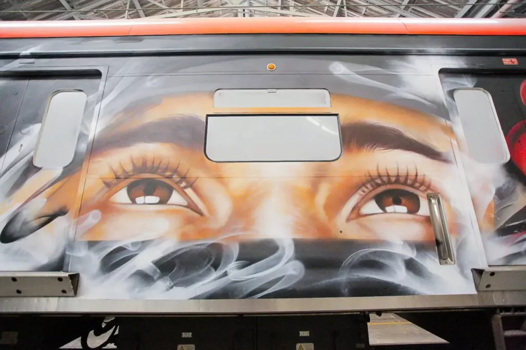 Arte e Velocidade: CPTM Transforma Trem em Homenagem a Ayrton Senna, o Herói Nacional