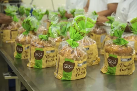 Até dezembro, COOP prevê a produção de 300 toneladas de panetone de marca própria