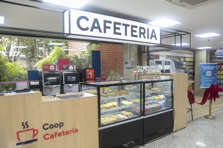 COOP inaugura em sua sede administrativa cafeteria e loja de produtos e souvenirs da marca