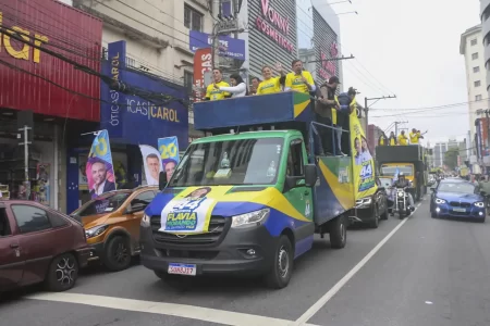 Flávia Morando mobiliza São Bernardo em carreatas de encerramento de campanha