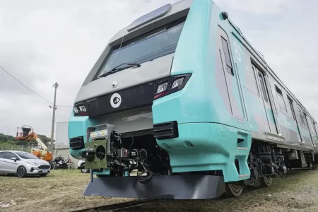 Incêndio em vagão de trem na Linha 9-Esmeralda em São Paulo