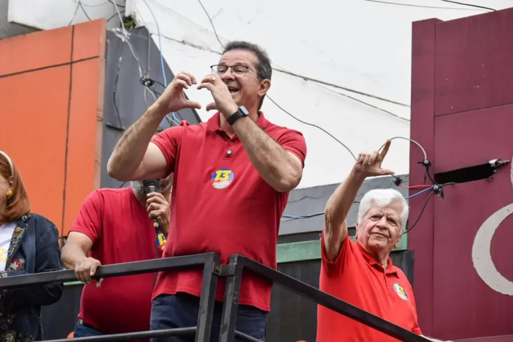 Luiz Fernando fecha o primeiro turno em São Bernardo com forte apoio popular 1 Luiz Fernando fecha o primeiro turno em São Bernardo com forte apoio popular