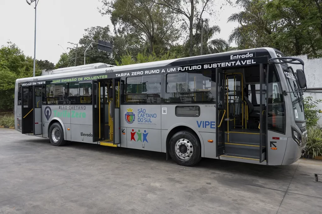 Ônibus elétrico da BYD começa a circular no transporte público de São Caetano