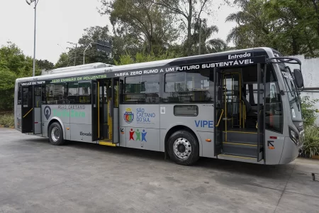 Ônibus elétrico da BYD começa a circular no transporte público de São Caetano