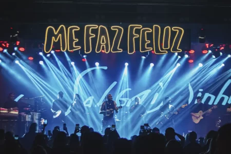 Jeito Moleque realiza a festa Me Faz Feliz em São Paulo e revive os sucessos do pagode dos anos 90