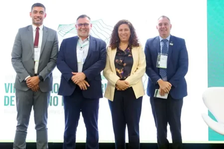 Alexandre Amorim e Esther Dweck apresentam inovações digitais do governo brasileiro na Rede GEALC.