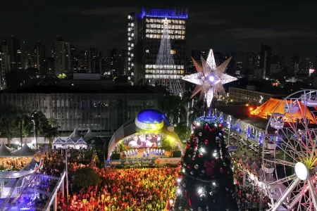 Encerramento do Paço Encantado com Papai Noel e Rodrigo Teaser em Santo André