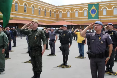 Policiais da Rota em formação durante a celebração dos 133 anos do batalhão em São Paulo.