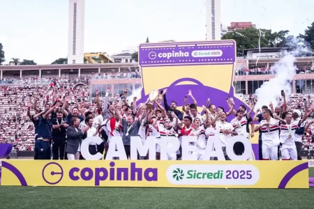 Campeão da Copinha São Paulo conquista a Copa São Paulo de Futebol Júnior ao vencer Corinthians por 3 a 2