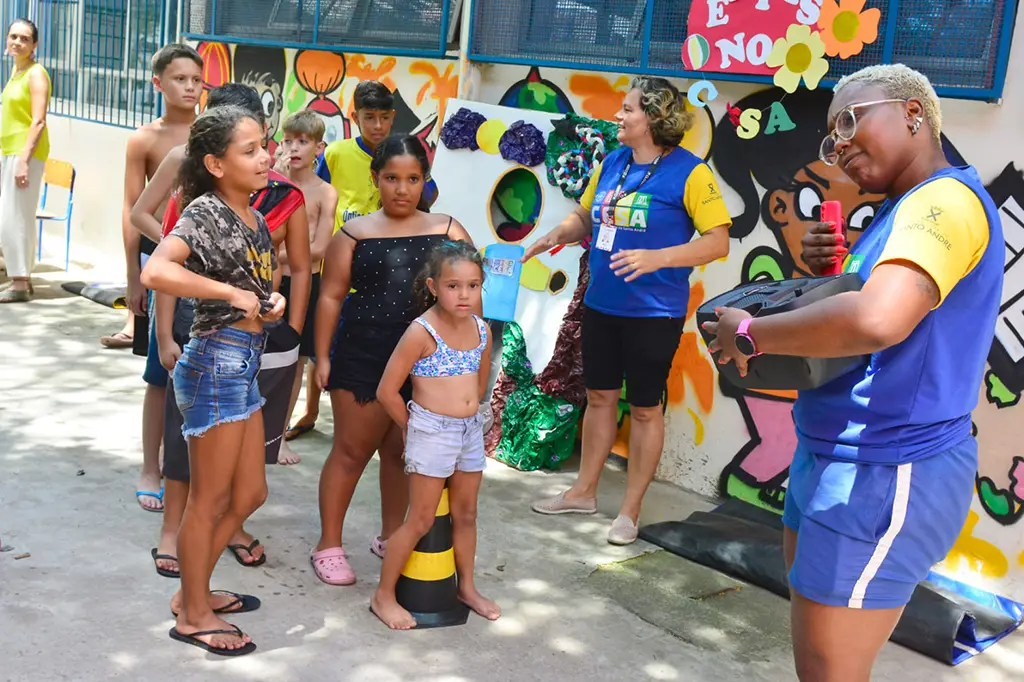 Centros Educacionais de Santo André abrem piscinas para o público