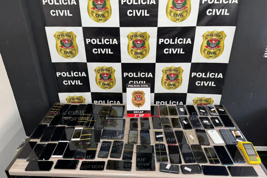 Polícia de SP desarticula rede criminosa e recupera celulares roubados e furtados na capital