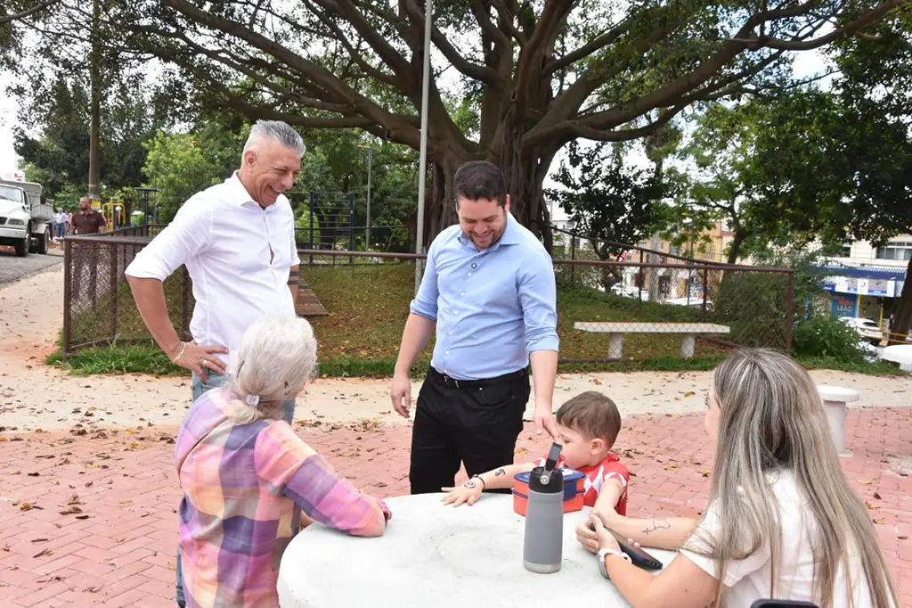 Praça São Camilo, na Vila Camilópolis, em Santo André, será entregue revitalizada em março