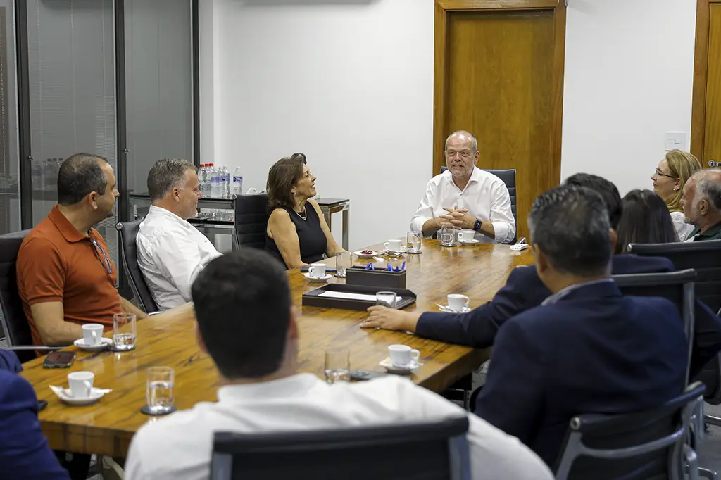 Prefeita de Assis visita São Caetano e se encanta com CGE